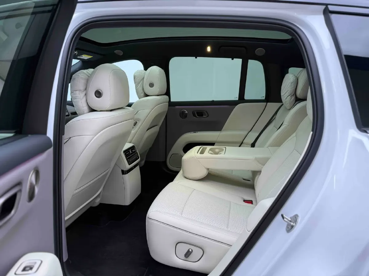 2025 Li i6 BEV,autocango,china used car exporter,china ev exporter,chinese used car exporter,chinese used ev exporter