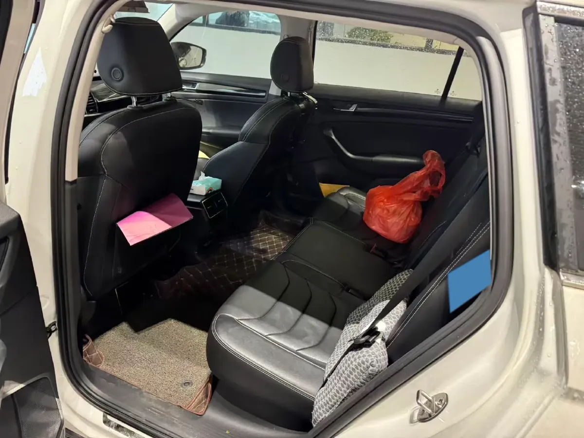 2018 Skoda Kodiak 2.0T 186HP L4 7DCT,autocango,china used car exporter,china ev exporter,chinese used car exporter,chinese used ev exporter