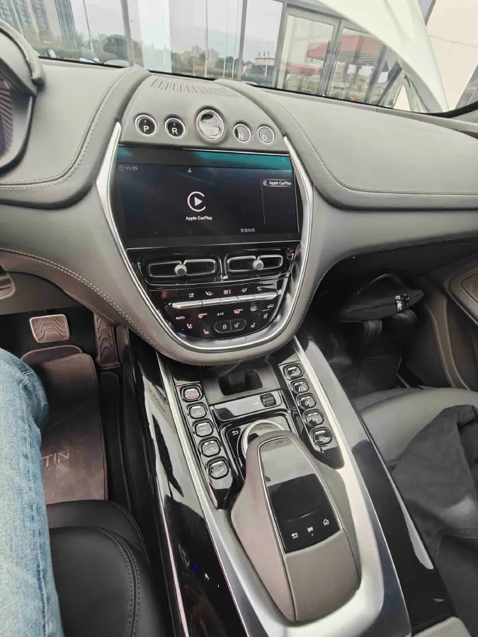 2024 Aston Martin DBX 4.0T 550HP V8 9AT,autocango,china used car exporter,china ev exporter,chinese used car exporter,chinese used ev exporter