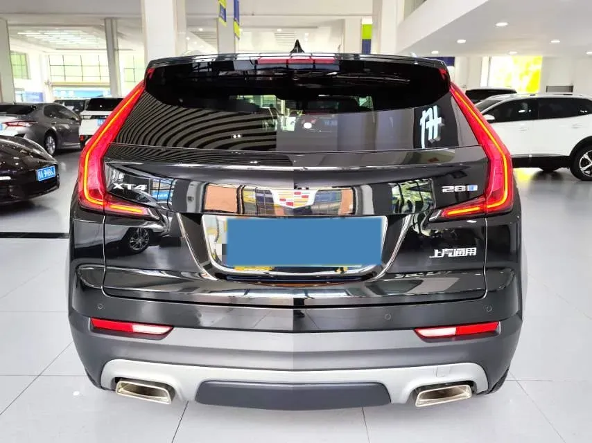 2022 Cadillac XT4 2.0T 237HP L4 9AT,autocango,china used car exporter,china ev exporter,chinese used car exporter,chinese used ev exporter