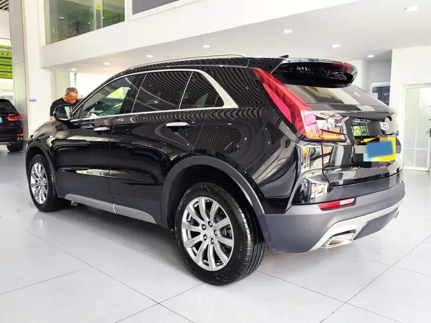 2022 Cadillac XT4 2.0T 237HP L4 9AT,autocango,china used car exporter,china ev exporter,chinese used car exporter,chinese used ev exporter