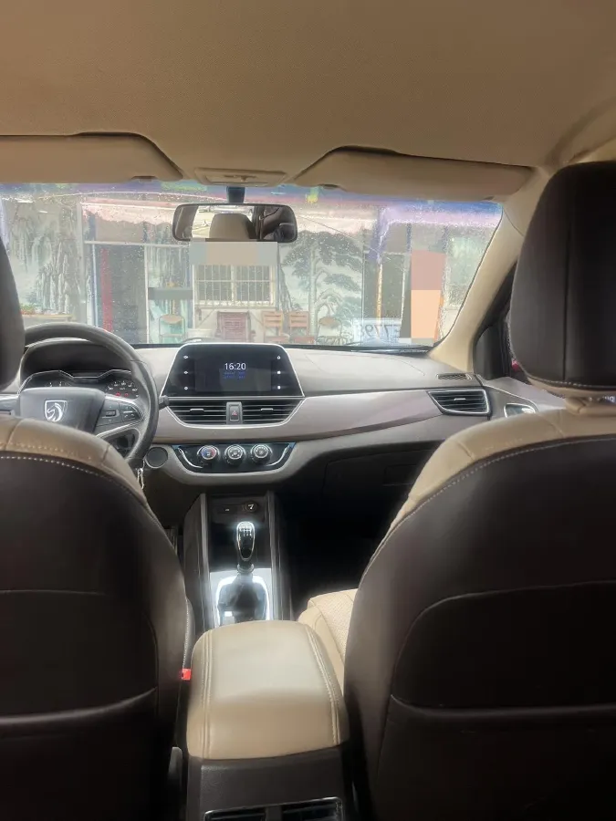 2017 BaoJun 310W 1.5L 112HP L4 6MT,autocango,china used car exporter,china ev exporter,chinese used car exporter,chinese used ev exporter