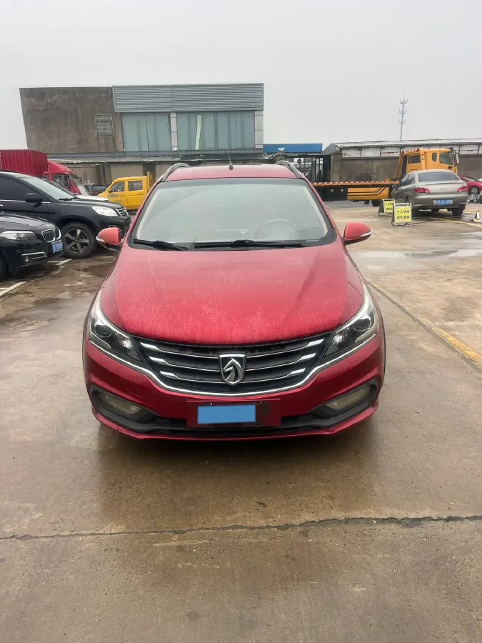 2017 BaoJun 310W 1.5L 112HP L4 6MT,autocango,china used car exporter,china ev exporter,chinese used car exporter,chinese used ev exporter
