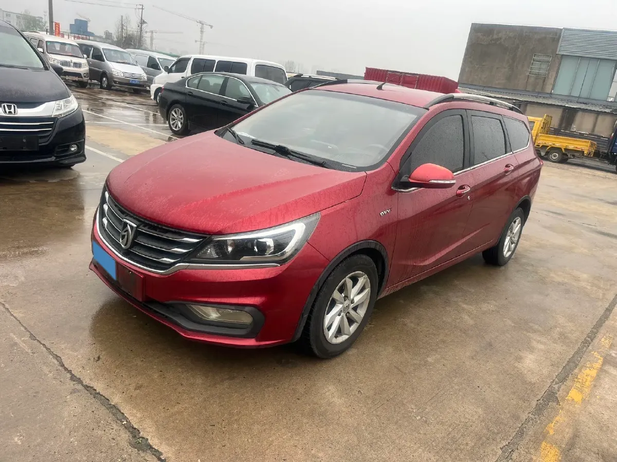 2017 BaoJun 310W 1.5L 112HP L4 6MT,autocango,china used car exporter,china ev exporter,chinese used car exporter,chinese used ev exporter
