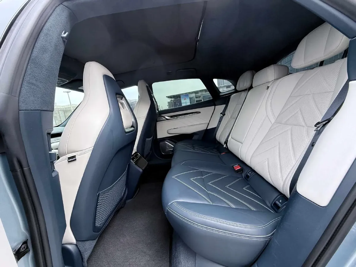 2022 Zeekr 001 BEV 100KWH,autocango,china used car exporter,china ev exporter,chinese used car exporter,chinese used ev exporter