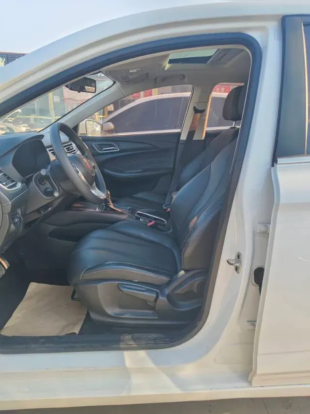 2019 Roewe i5 1.5L 120HP L4 CVT,autocango,china used car exporter,china ev exporter,chinese used car exporter,chinese used ev exporter