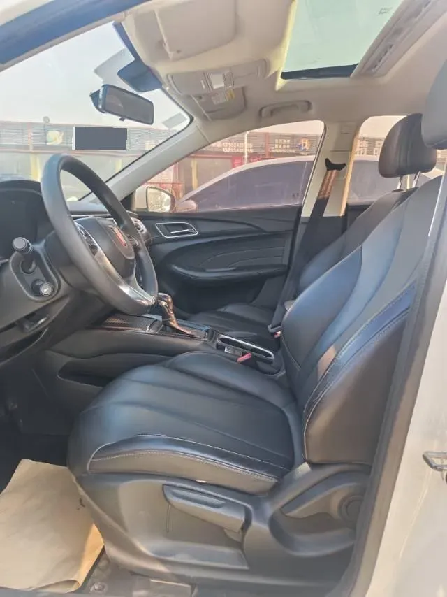2019 Roewe i5 1.5L 120HP L4 CVT,autocango,china used car exporter,china ev exporter,chinese used car exporter,chinese used ev exporter