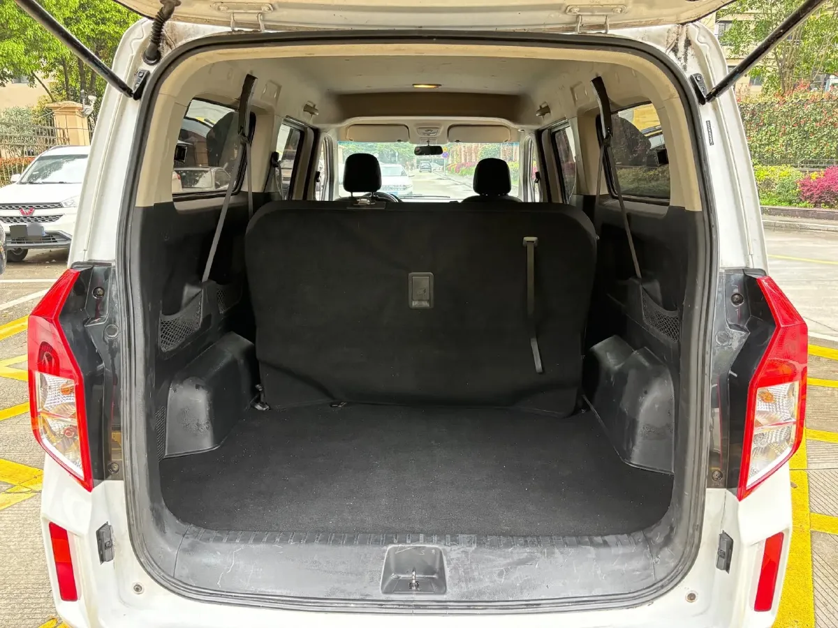 2021 WuLing ZhengChen 1.5T 147HP L4 6MT,autocango,china used car exporter,china ev exporter,chinese used car exporter,chinese used ev exporter