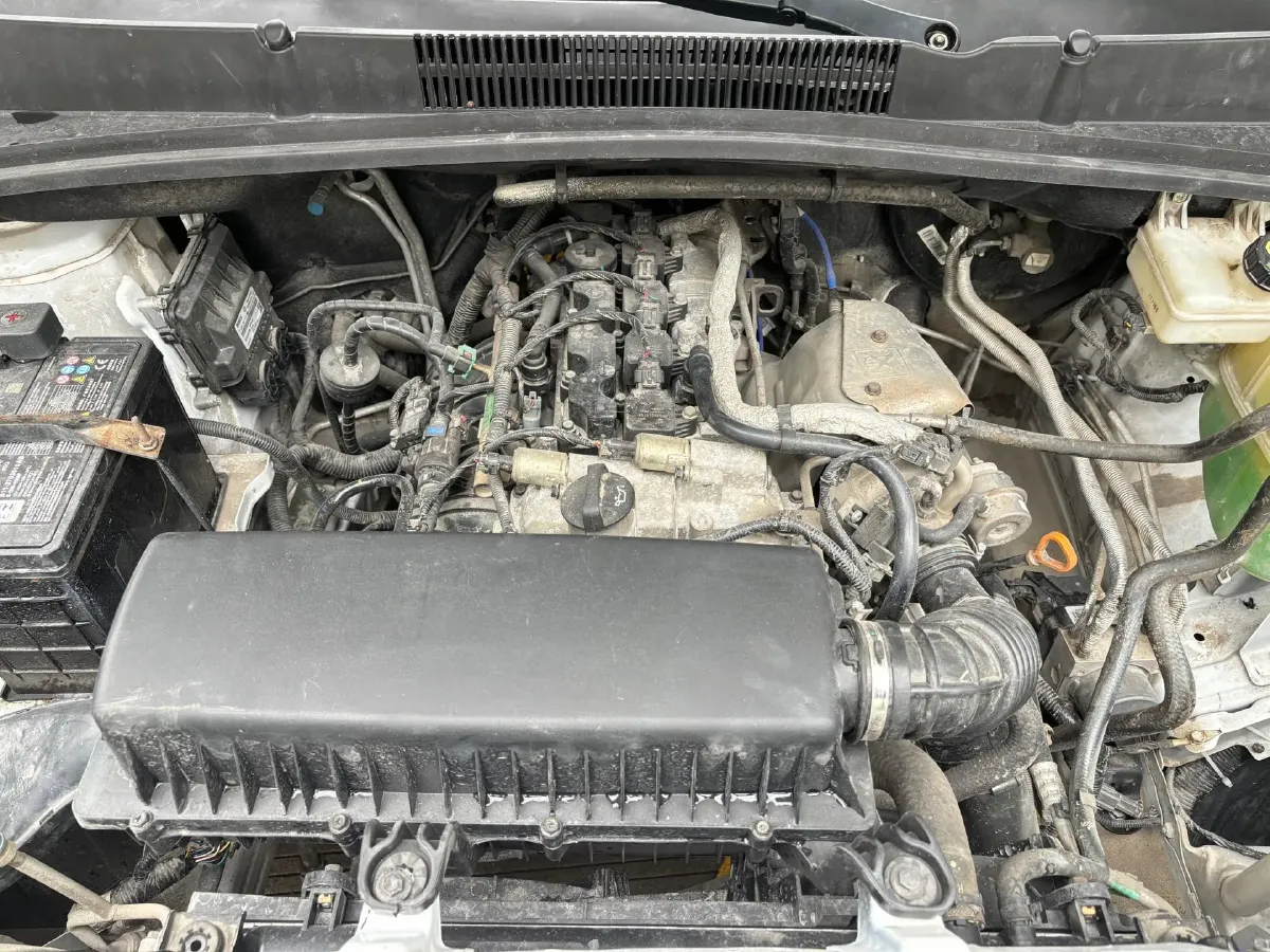 2021 WuLing ZhengChen 1.5T 147HP L4 6MT,autocango,china used car exporter,china ev exporter,chinese used car exporter,chinese used ev exporter