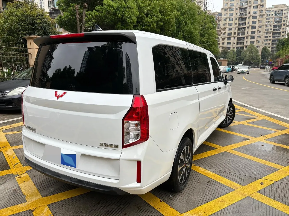 2021 WuLing ZhengChen 1.5T 147HP L4 6MT,autocango,china used car exporter,china ev exporter,chinese used car exporter,chinese used ev exporter