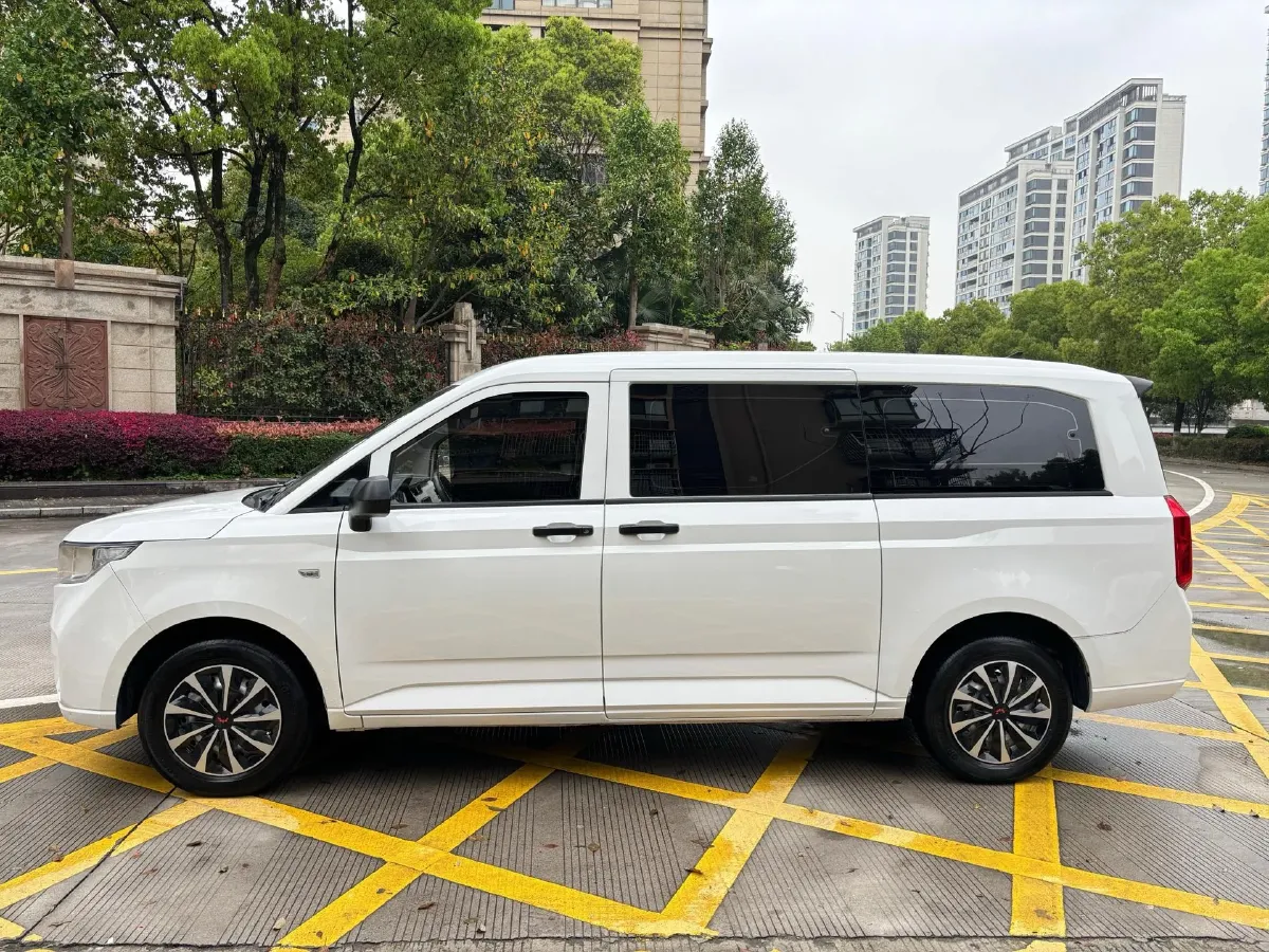 2021 WuLing ZhengChen 1.5T 147HP L4 6MT,autocango,china used car exporter,china ev exporter,chinese used car exporter,chinese used ev exporter