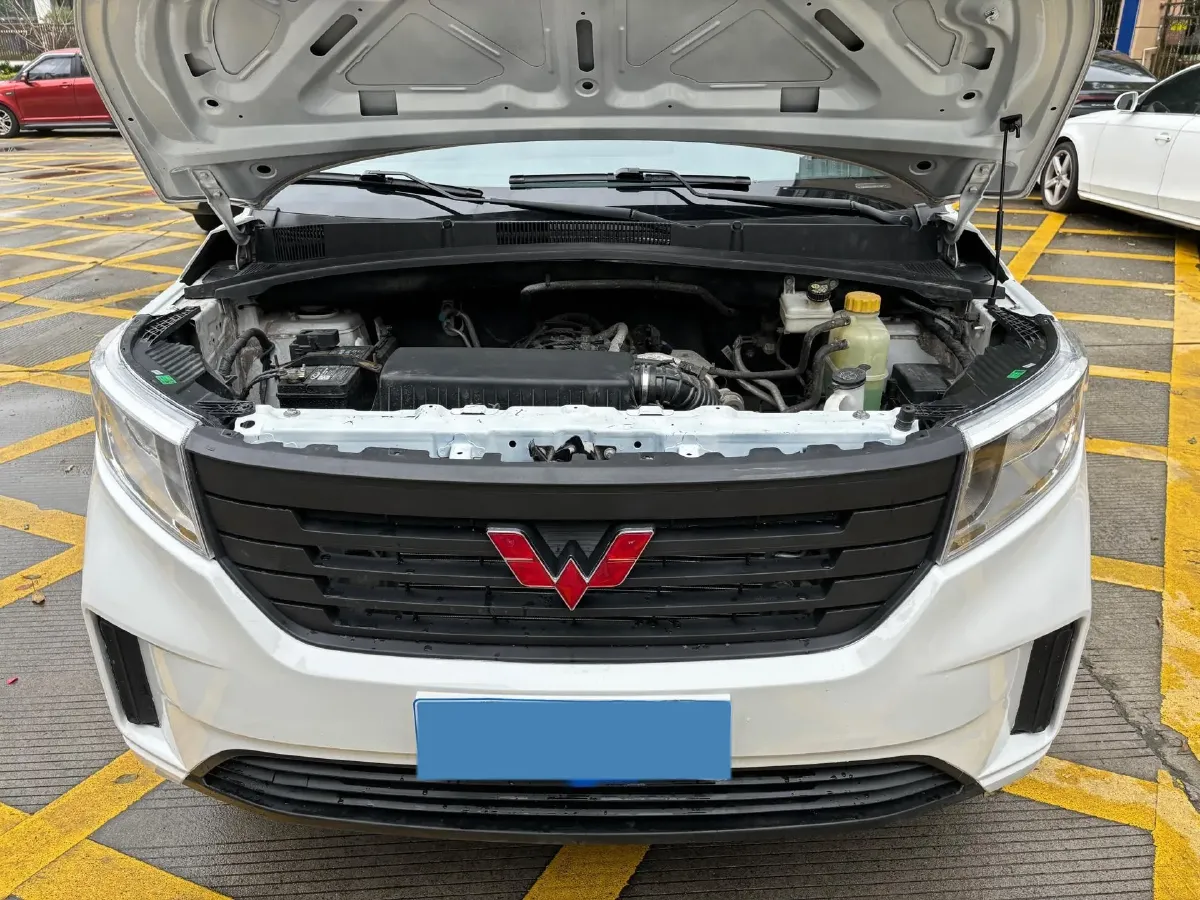2021 WuLing ZhengChen 1.5T 147HP L4 6MT,autocango,china used car exporter,china ev exporter,chinese used car exporter,chinese used ev exporter