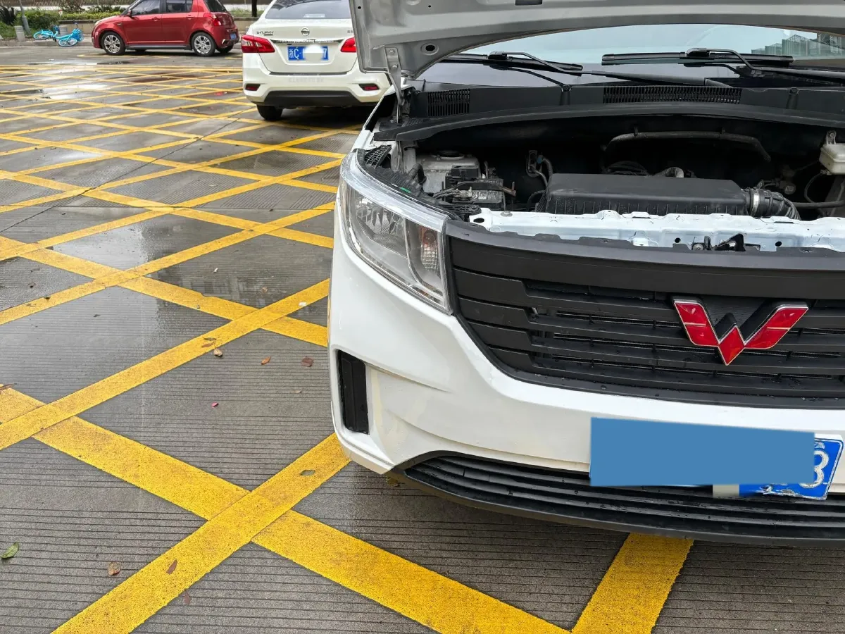 2021 WuLing ZhengChen 1.5T 147HP L4 6MT,autocango,china used car exporter,china ev exporter,chinese used car exporter,chinese used ev exporter
