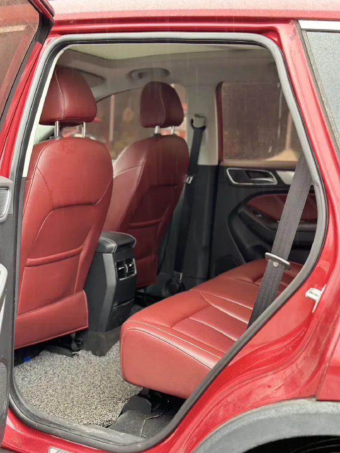 2018 Roewe RX5 2.0T 220HP L4 6DCT,autocango,china used car exporter,china ev exporter,chinese used car exporter,chinese used ev exporter