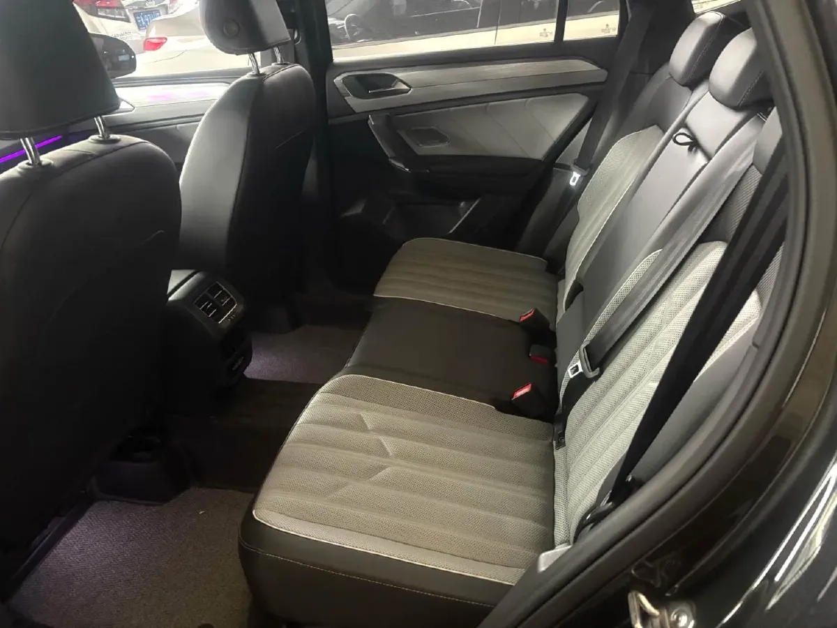 2023 Volkswagen Tayron 2.0T 220HP L4 7DCT,autocango,china used car exporter,china ev exporter,chinese used car exporter,chinese used ev exporter