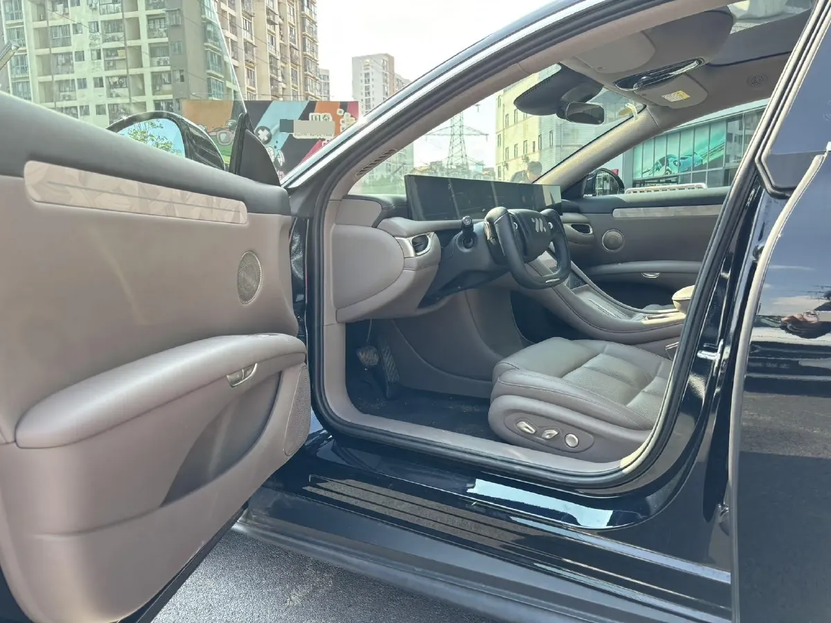 2025 IM L6 BEV,autocango,china used car exporter,china ev exporter,chinese used car exporter,chinese used ev exporter