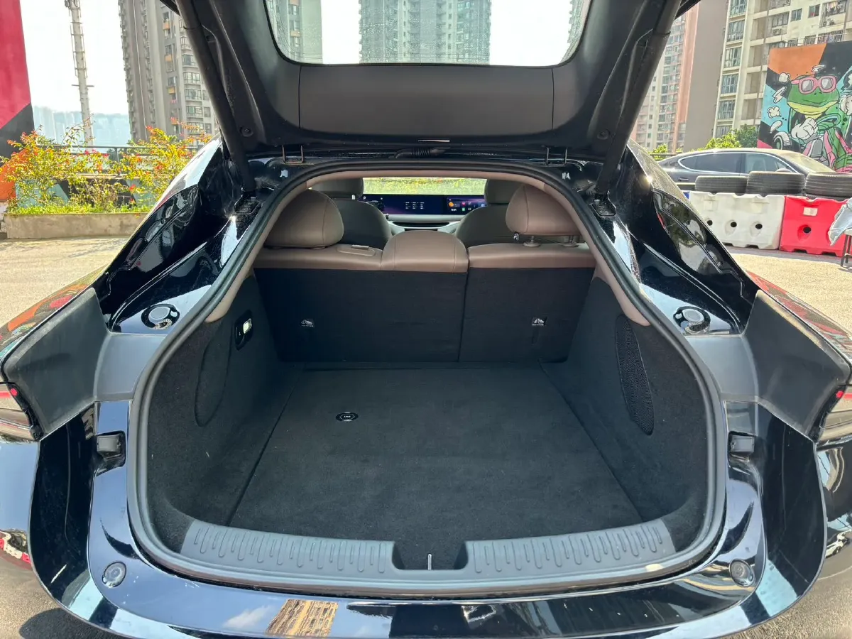 2025 IM L6 BEV,autocango,china used car exporter,china ev exporter,chinese used car exporter,chinese used ev exporter