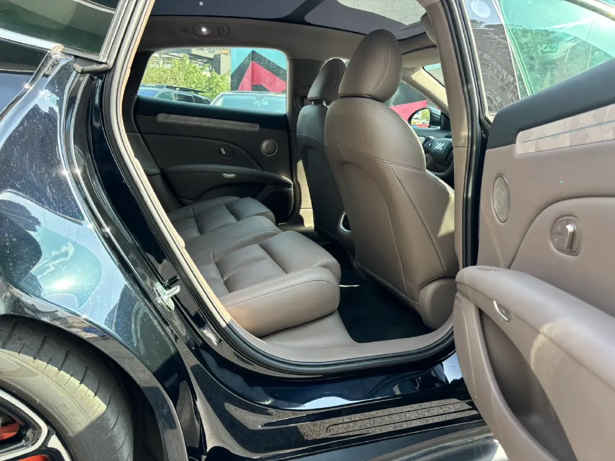 2025 IM L6 BEV,autocango,china used car exporter,china ev exporter,chinese used car exporter,chinese used ev exporter