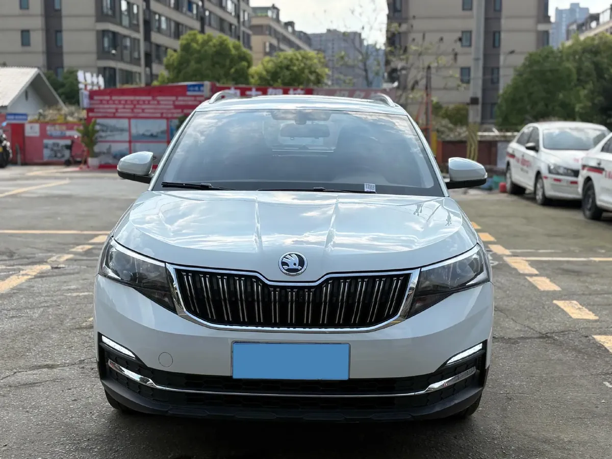 2023 Skoda Kamiq 1.5L 109HP L4 6AT,autocango,china used car exporter,china ev exporter,chinese used car exporter,chinese used ev exporter