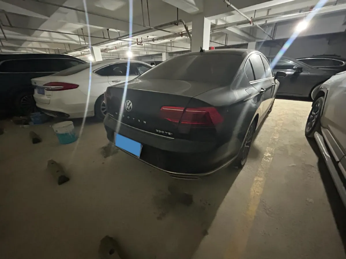 2020 Volkswagen Magotan 2.0T 186HP L4 7DCT,autocango,china used car exporter,china ev exporter,chinese used car exporter,chinese used ev exporter