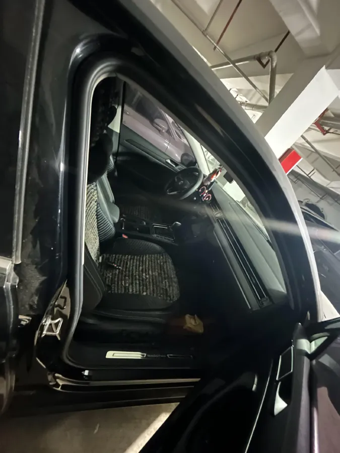 2020 Volkswagen Magotan 2.0T 186HP L4 7DCT,autocango,china used car exporter,china ev exporter,chinese used car exporter,chinese used ev exporter