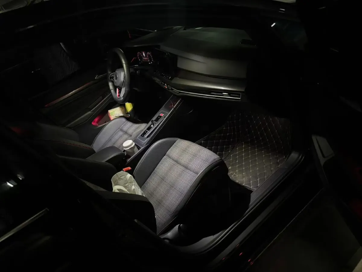 2021 Volkswagen GolfGTI 2.0T 220HP L4 7DCT,autocango,china used car exporter,china ev exporter,chinese used car exporter,chinese used ev exporter