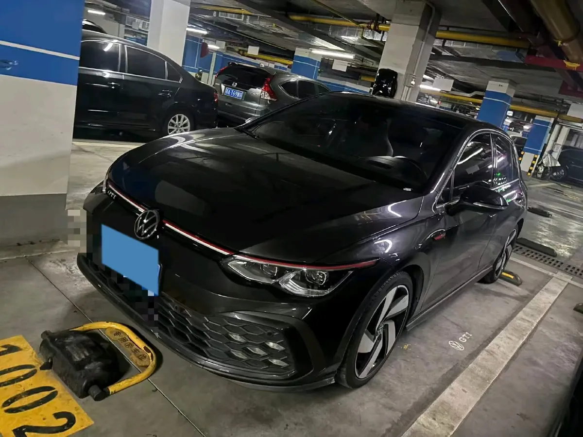 2021 Volkswagen GolfGTI 2.0T 220HP L4 7DCT,autocango,china used car exporter,china ev exporter,chinese used car exporter,chinese used ev exporter