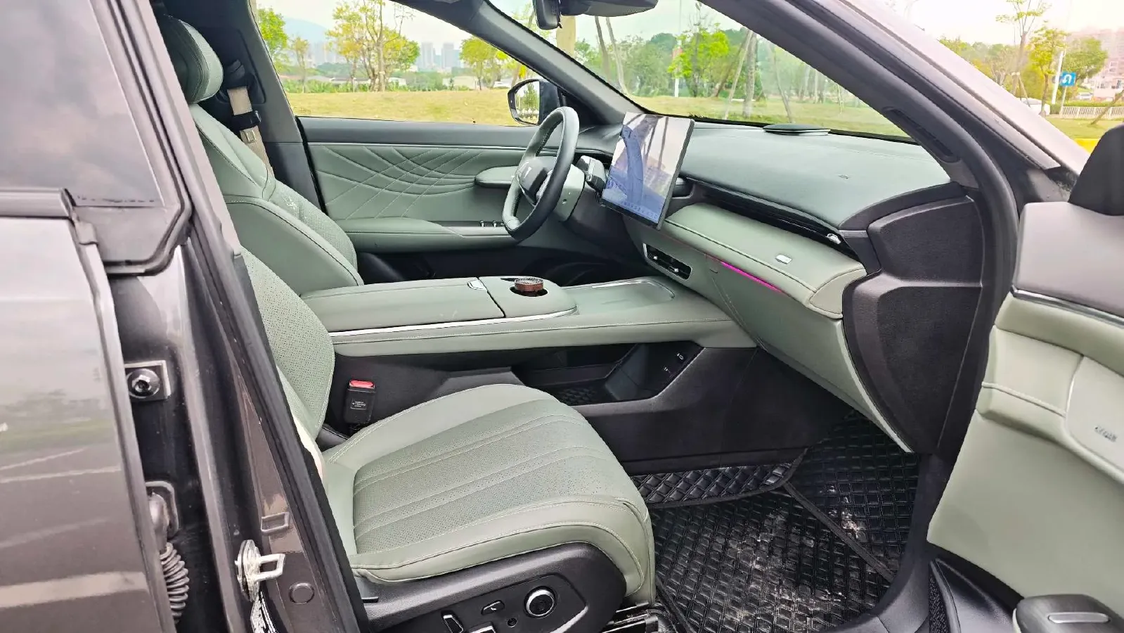 2024 Deepal S07 1.5L 95HP L4 REEV 31.73KWH,autocango,china used car exporter,china ev exporter,chinese used car exporter,chinese used ev exporter