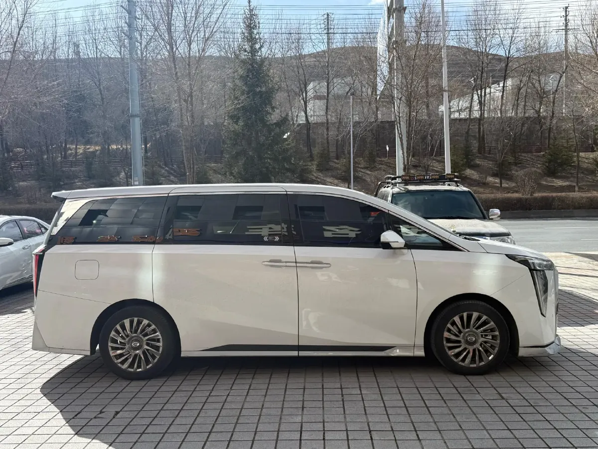 2023 GAC Trumpchi M8 2.0T 252HP L4 8AT,autocango,china used car exporter,china ev exporter,chinese used car exporter,chinese used ev exporter