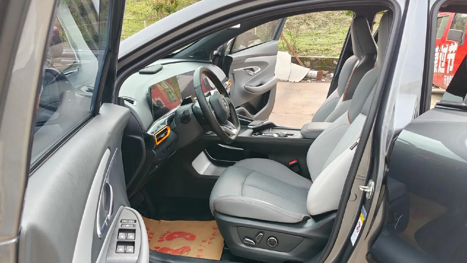 2022 ChangAn UNI-T 1.5T 188HP L4 7DCT,autocango,china used car exporter,china ev exporter,chinese used car exporter,chinese used ev exporter