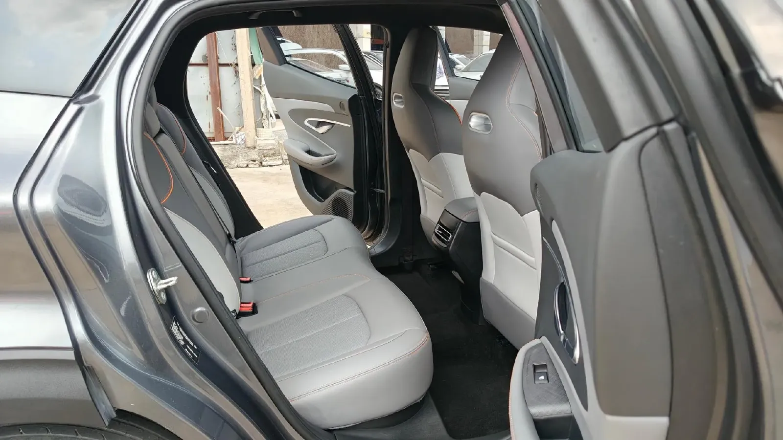 2022 ChangAn UNI-T 1.5T 188HP L4 7DCT,autocango,china used car exporter,china ev exporter,chinese used car exporter,chinese used ev exporter