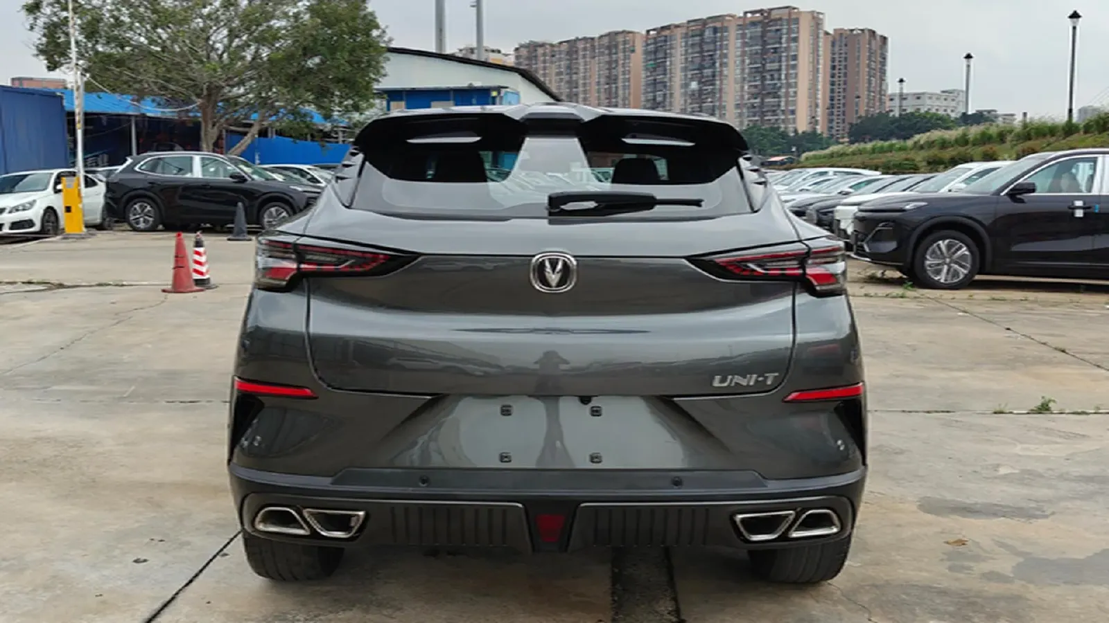 2022 ChangAn UNI-T 1.5T 188HP L4 7DCT,autocango,china used car exporter,china ev exporter,chinese used car exporter,chinese used ev exporter