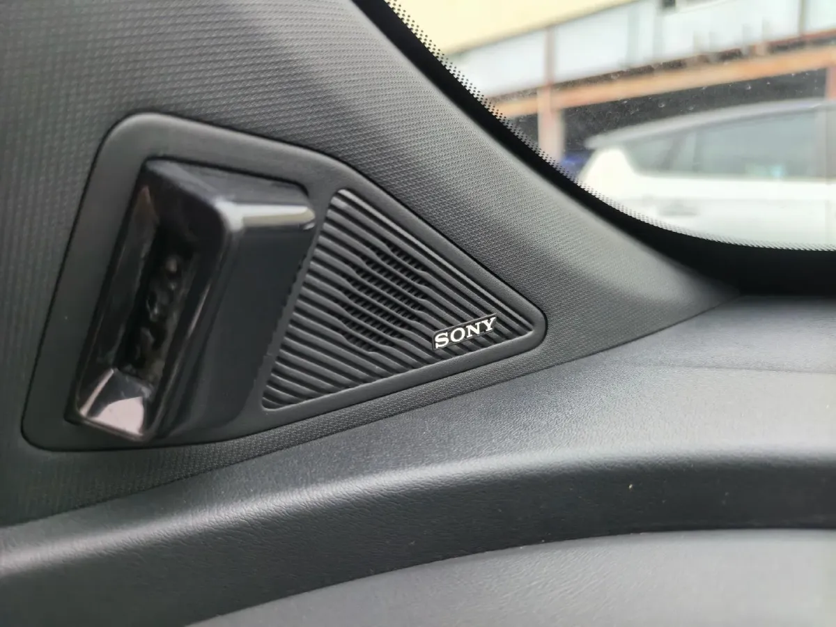 2022 ChangAn UNI-T 1.5T 188HP L4 7DCT,autocango,china used car exporter,china ev exporter,chinese used car exporter,chinese used ev exporter