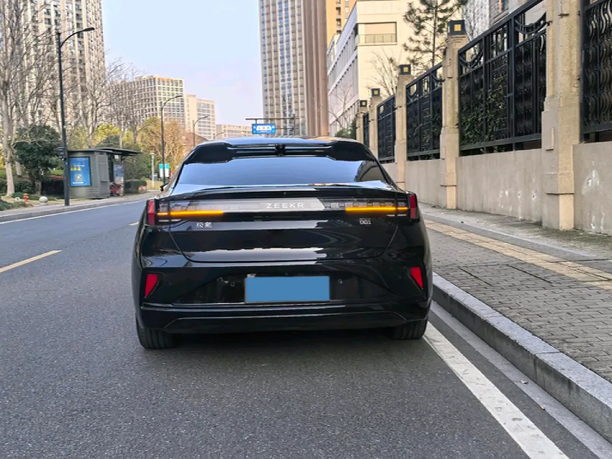 2025 Zeekr 001 BEV 100KWH,autocango,china used car exporter,china ev exporter,chinese used car exporter,chinese used ev exporter