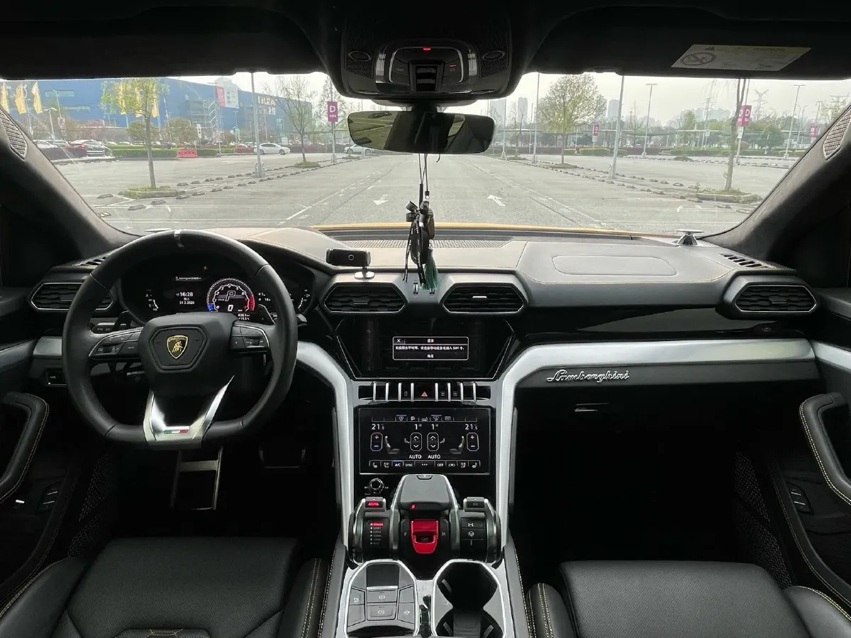 2021 Lamborghini Urus 4.0T 641HP V8 8AT,autocango,china used car exporter,china ev exporter,chinese used car exporter,chinese used ev exporter