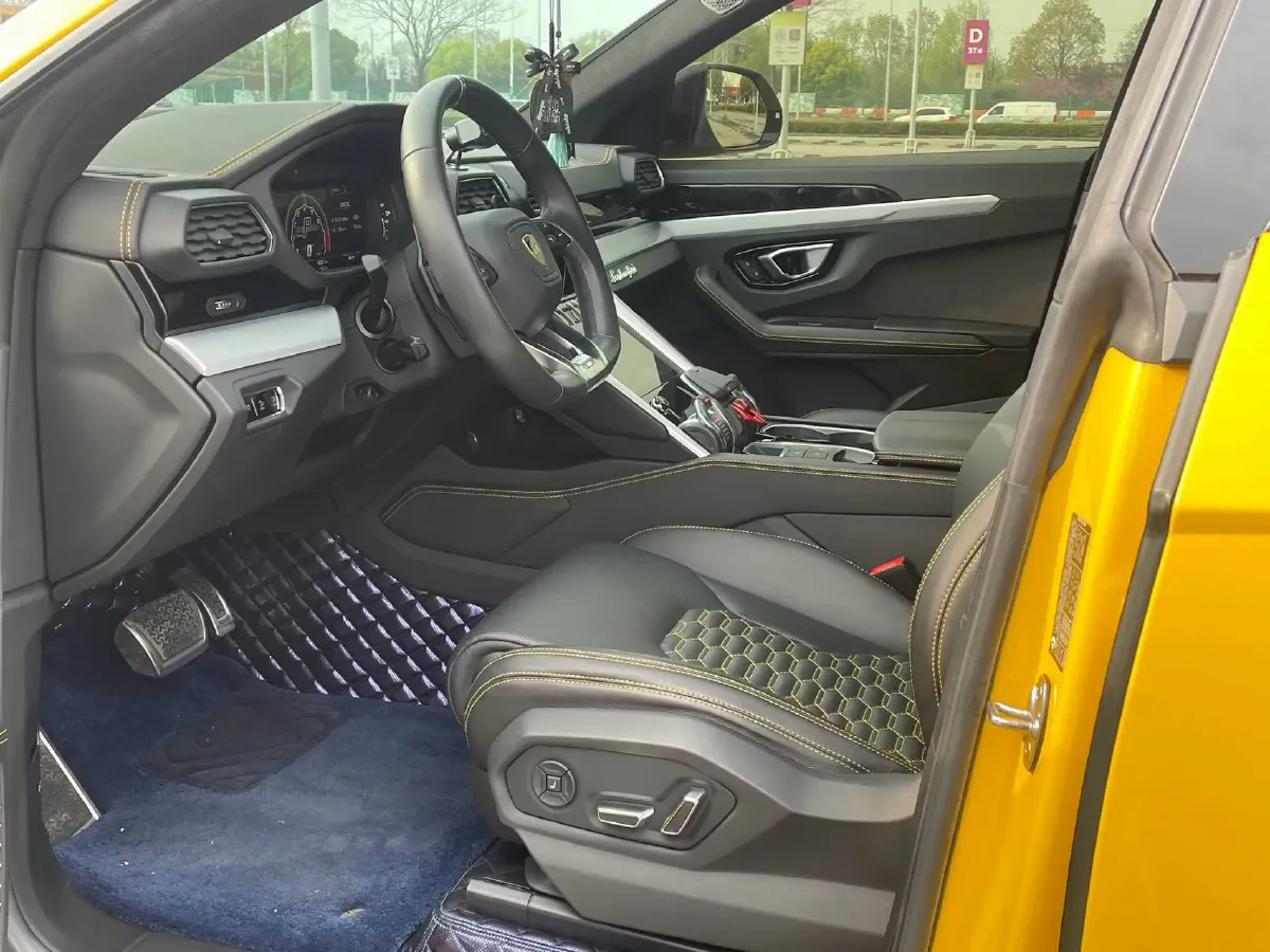 2021 Lamborghini Urus 4.0T 641HP V8 8AT,autocango,china used car exporter,china ev exporter,chinese used car exporter,chinese used ev exporter