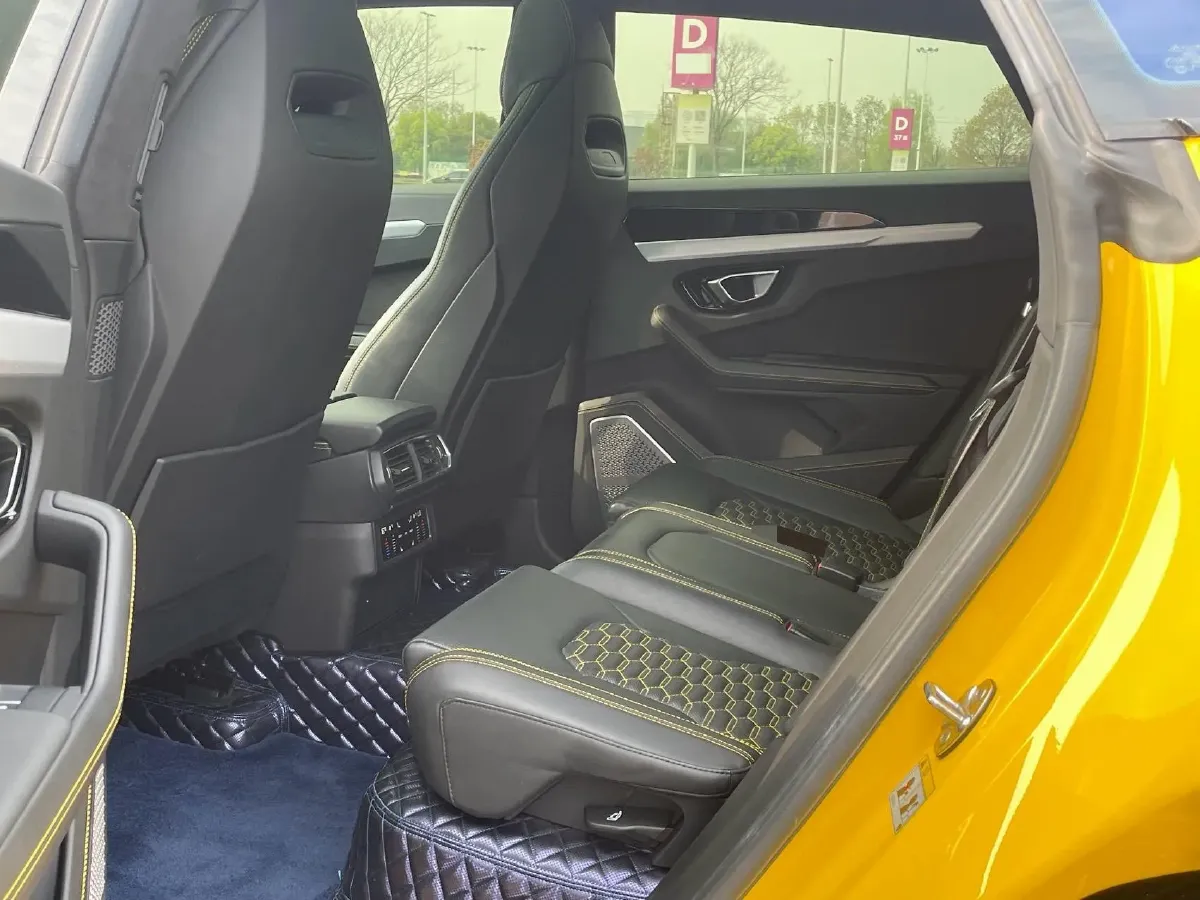 2021 Lamborghini Urus 4.0T 641HP V8 8AT,autocango,china used car exporter,china ev exporter,chinese used car exporter,chinese used ev exporter