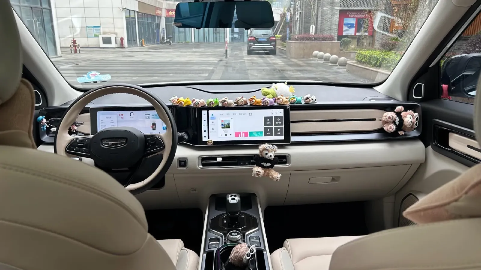 2023 Geely ICON 1.5T 181HP L4 7DCT,autocango,china used car exporter,china ev exporter,chinese used car exporter,chinese used ev exporter