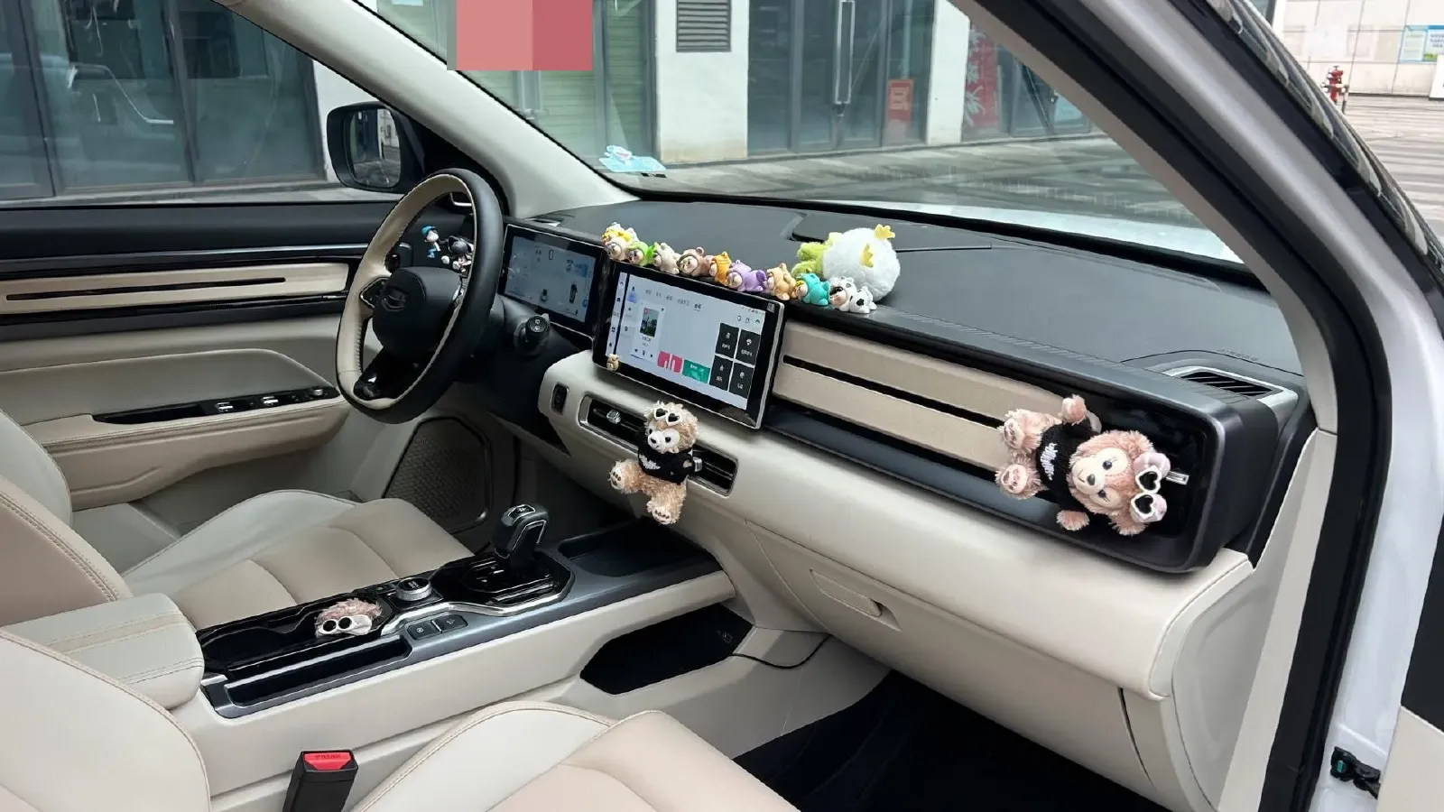 2023 Geely ICON 1.5T 181HP L4 7DCT,autocango,china used car exporter,china ev exporter,chinese used car exporter,chinese used ev exporter