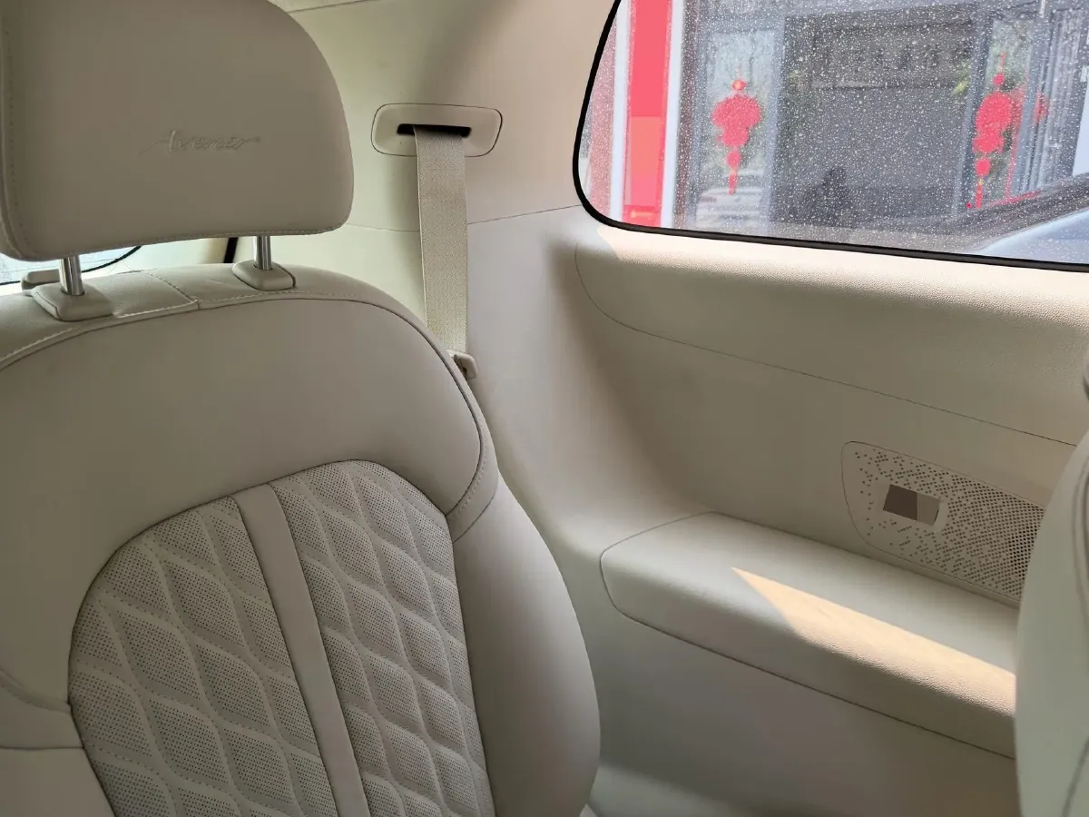 2022 Buick GL8 2.0T 237HP L4 9AT,autocango,china used car exporter,china ev exporter,chinese used car exporter,chinese used ev exporter