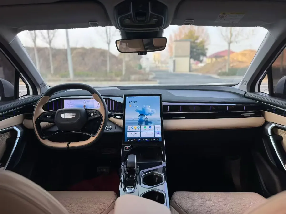 2023 Geely StarRay 1.5T 181HP L4 7DCT,autocango,china used car exporter,china ev exporter,chinese used car exporter,chinese used ev exporter