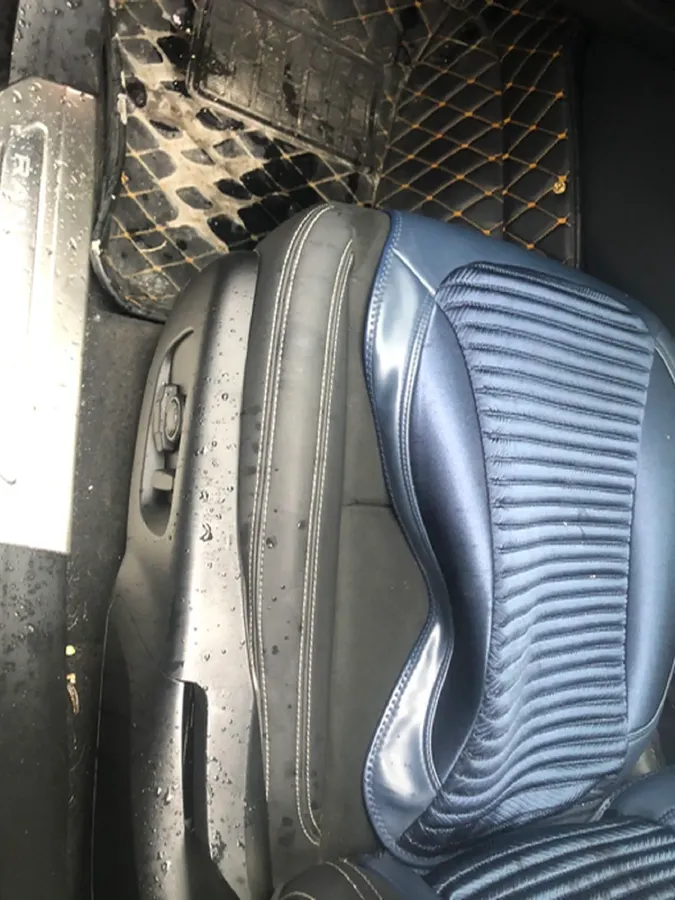 2020 Land Rover Range Rover Velar 2.0T 250HP L4 8AT,autocango,china used car exporter,china ev exporter,chinese used car exporter,chinese used ev exporter