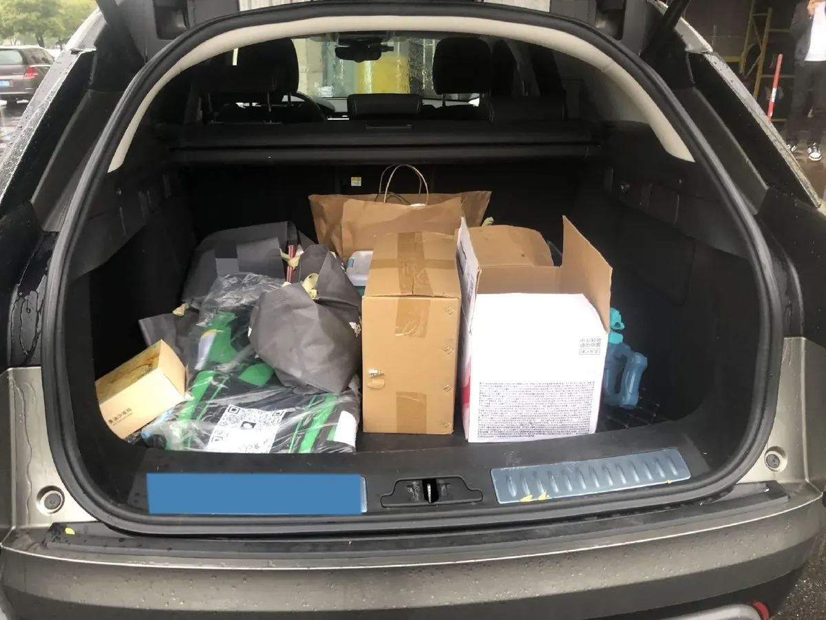 2020 Land Rover Range Rover Velar 2.0T 250HP L4 8AT,autocango,china used car exporter,china ev exporter,chinese used car exporter,chinese used ev exporter