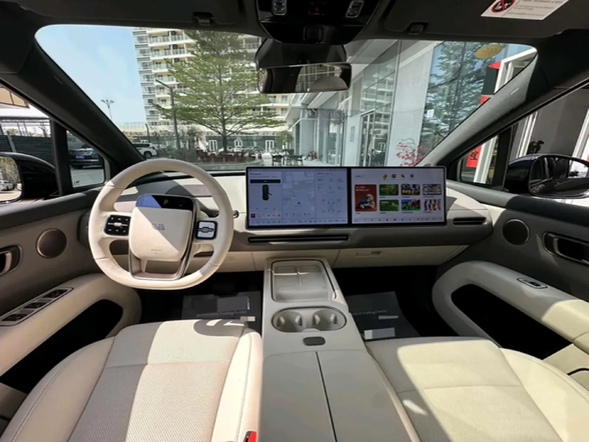 2025 Li i6 BEV,autocango,china used car exporter,china ev exporter,chinese used car exporter,chinese used ev exporter