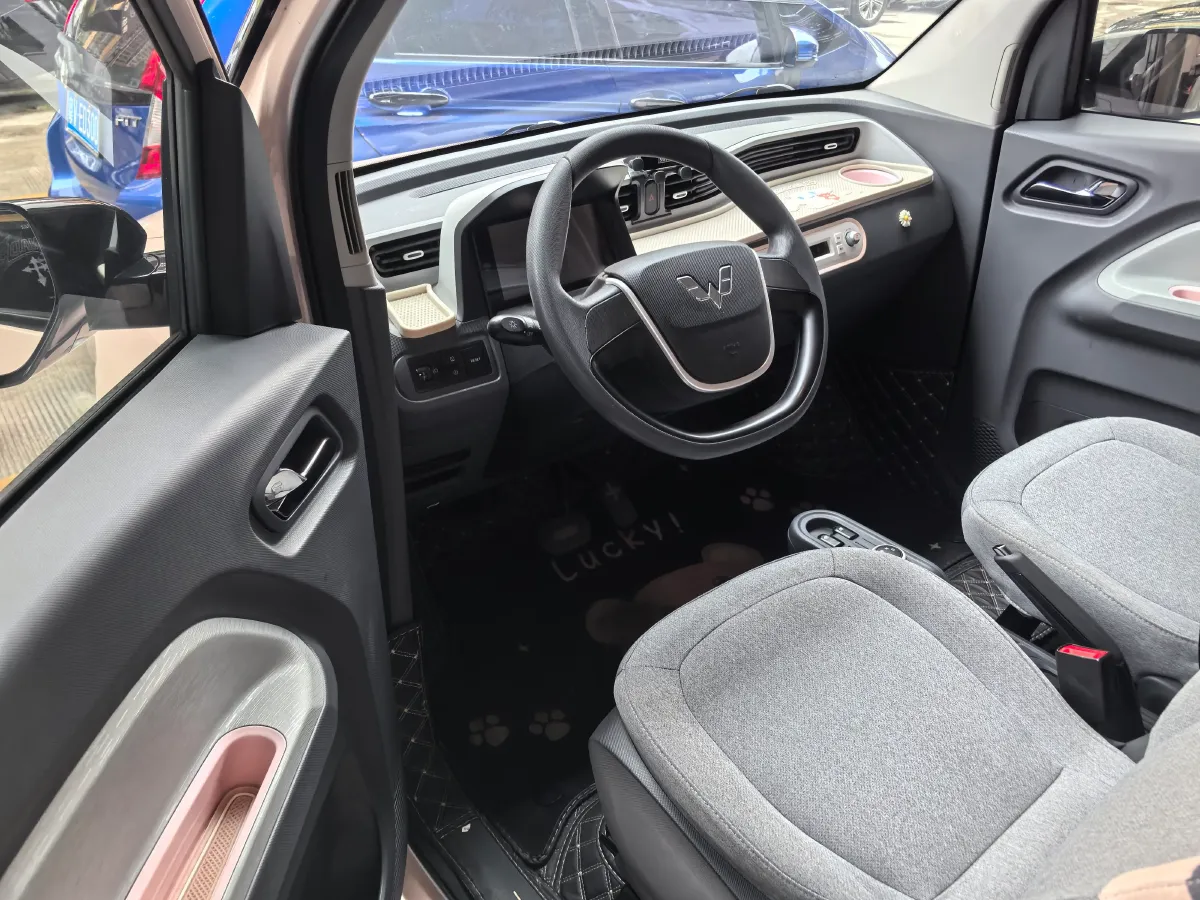 2021 WuLing HongGuang MINI EV BEV 13.9KWH,autocango,china used car exporter,china ev exporter,chinese used car exporter,chinese used ev exporter