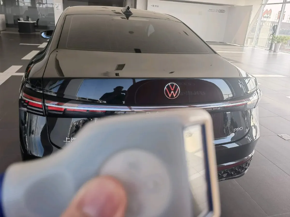 2025 Volkswagen Passat 2.0T 220HP L4 7DCT,autocango,china used car exporter,china ev exporter,chinese used car exporter,chinese used ev exporter