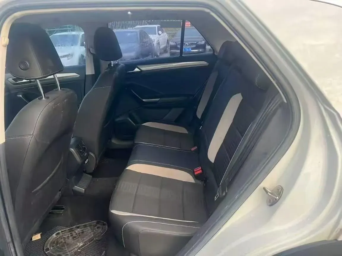 2022 Volkswagen T-Roc 1.4T 150HP L4 7DCT,autocango,china used car exporter,china ev exporter,chinese used car exporter,chinese used ev exporter