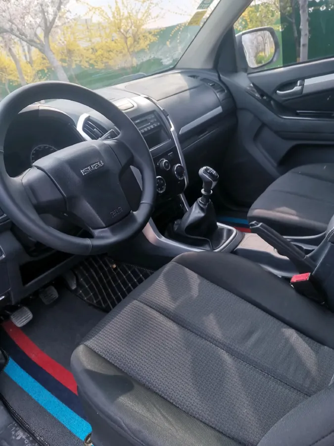 2018 Isuzu RE-MAX Jim 2.5T 129HP L4 6MT,autocango,china used car exporter,china ev exporter,chinese used car exporter,chinese used ev exporter