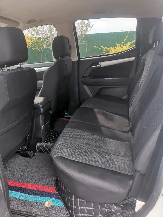 2018 Isuzu RE-MAX Jim 2.5T 129HP L4 6MT,autocango,china used car exporter,china ev exporter,chinese used car exporter,chinese used ev exporter