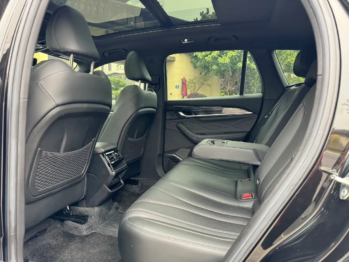 2024 Geely Monjaro 2.0T 218HP L4 7DCT,autocango,china used car exporter,china ev exporter,chinese used car exporter,chinese used ev exporter